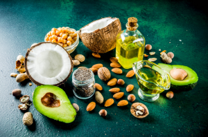 Schwanger werden trotz Übergewicht dargestellt von Kollage mit gesunden Fettlieferanten